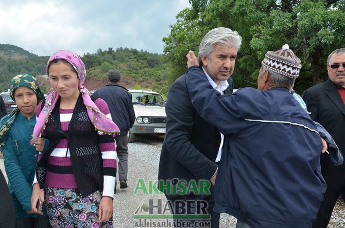 AK Parti Heyetinden Köy Hayırlarına Çıkarma